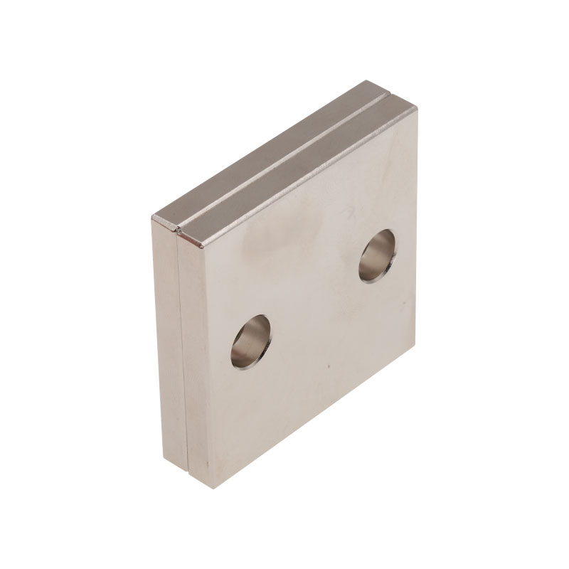 Magnet Penjana dipacu angin